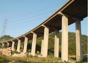 梅隆水庫特大橋